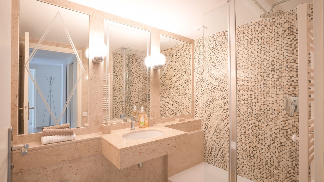 Photo of Bathroom in Cannes
