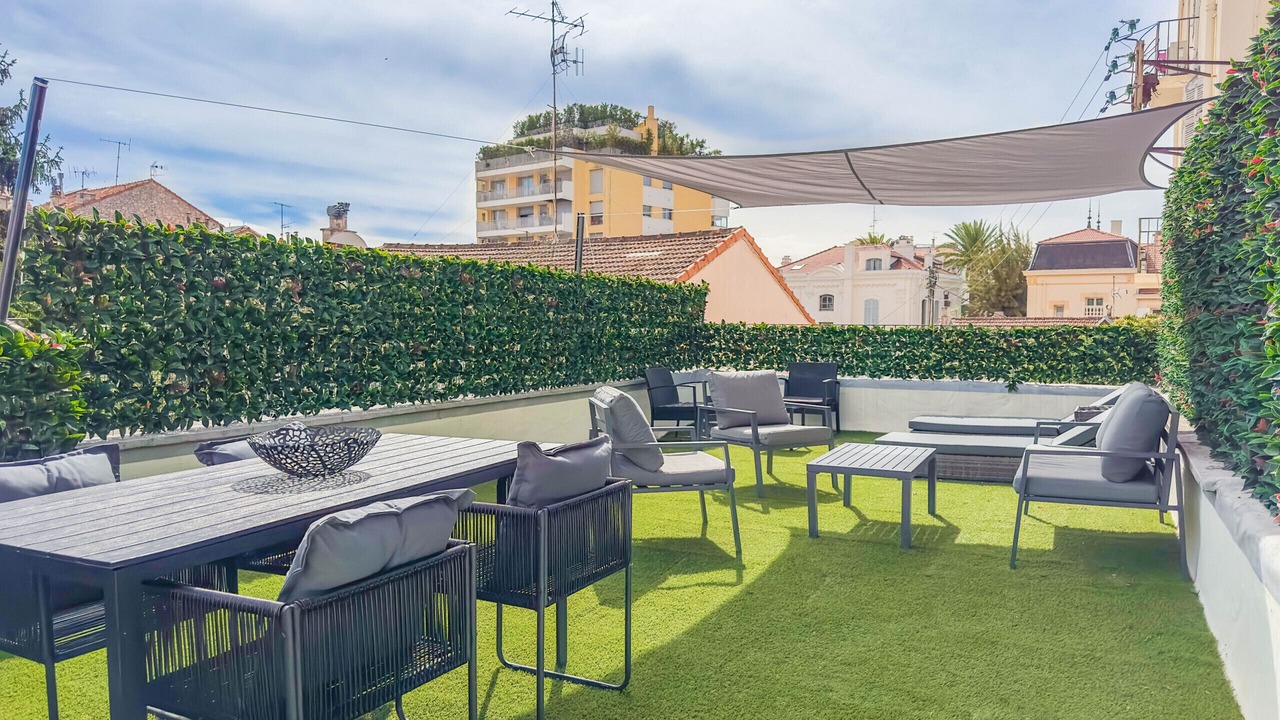 Photo of Outdoor in California - Pezou
