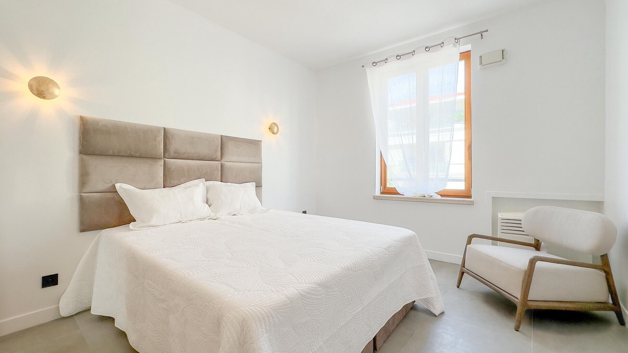 Photo of Bedroom in California - Pezou