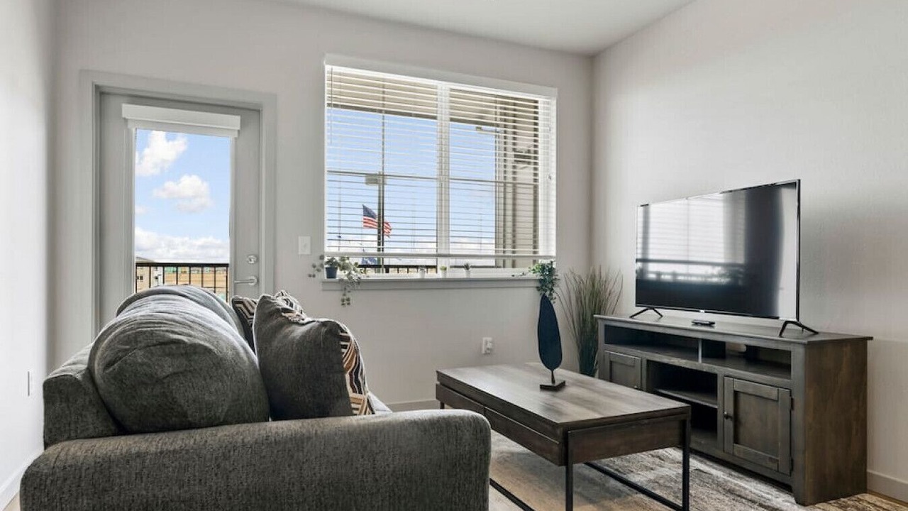 Photo of Livingroom in Dupont