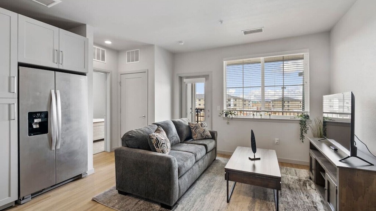 Photo of Livingroom in Dupont
