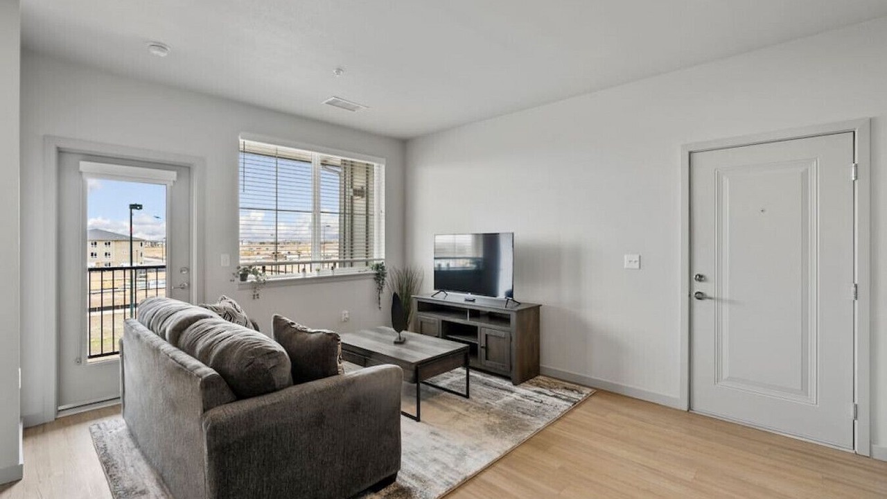 Photo of Livingroom in Dupont