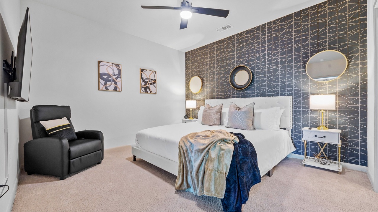 Photo of Bedroom in Downtown Decatur