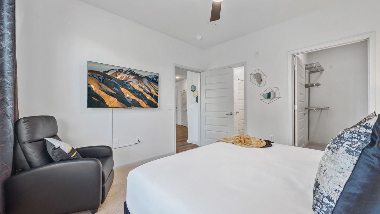 Photo of Bedroom in Downtown Decatur