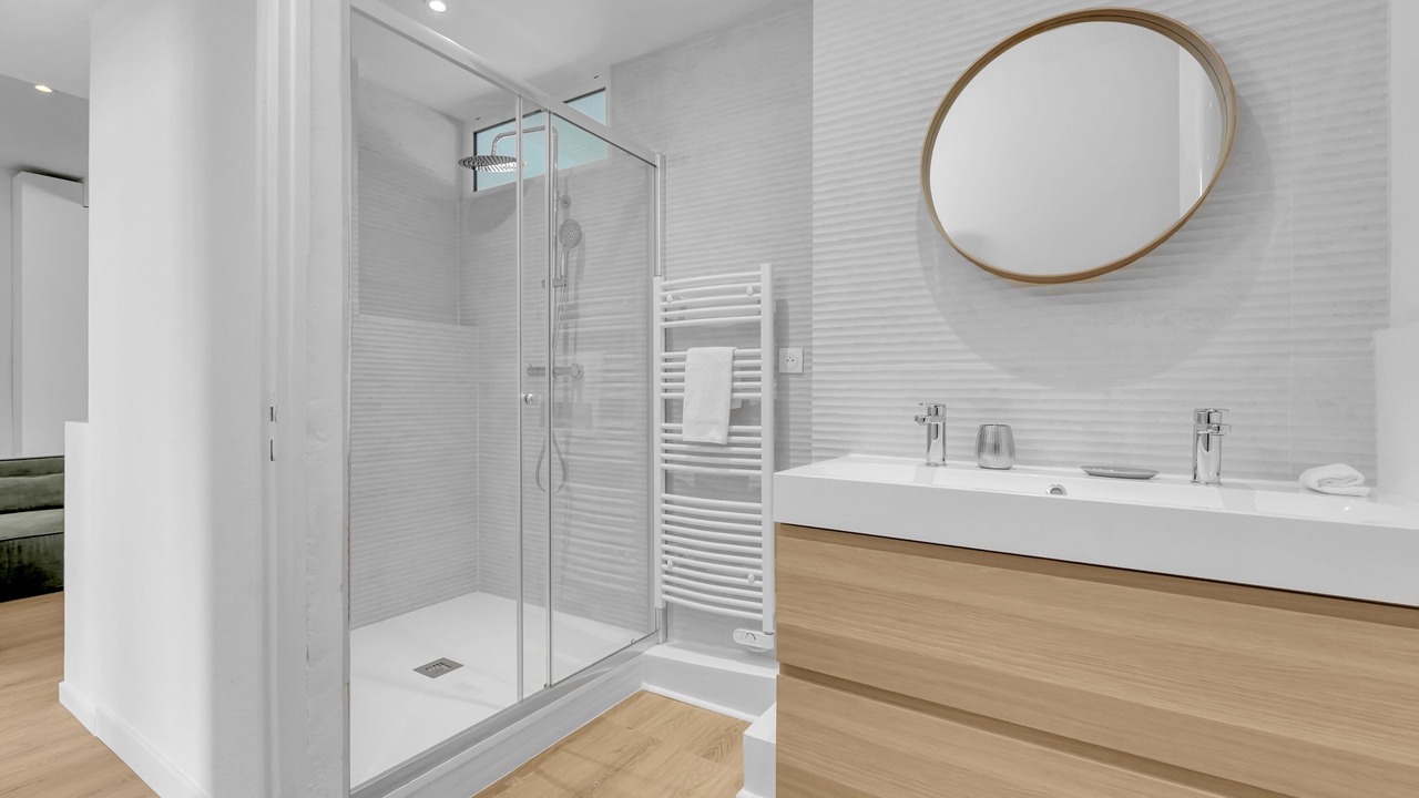 Photo of Bathroom in Cote Pavee
