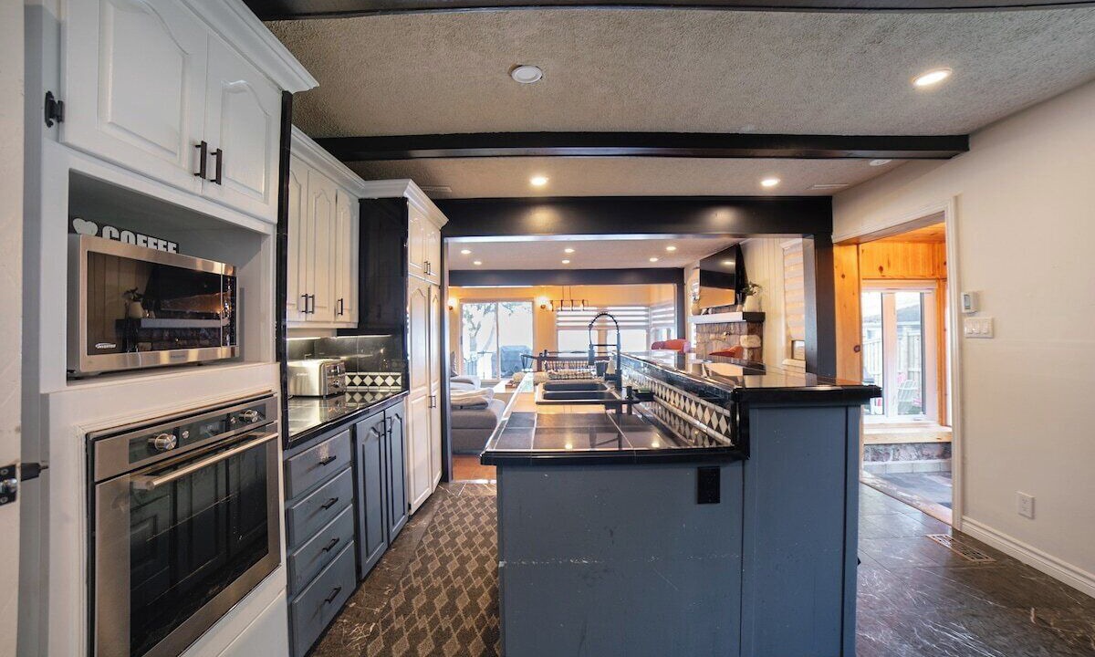 Photo of Kitchen in Algonquin Highlands