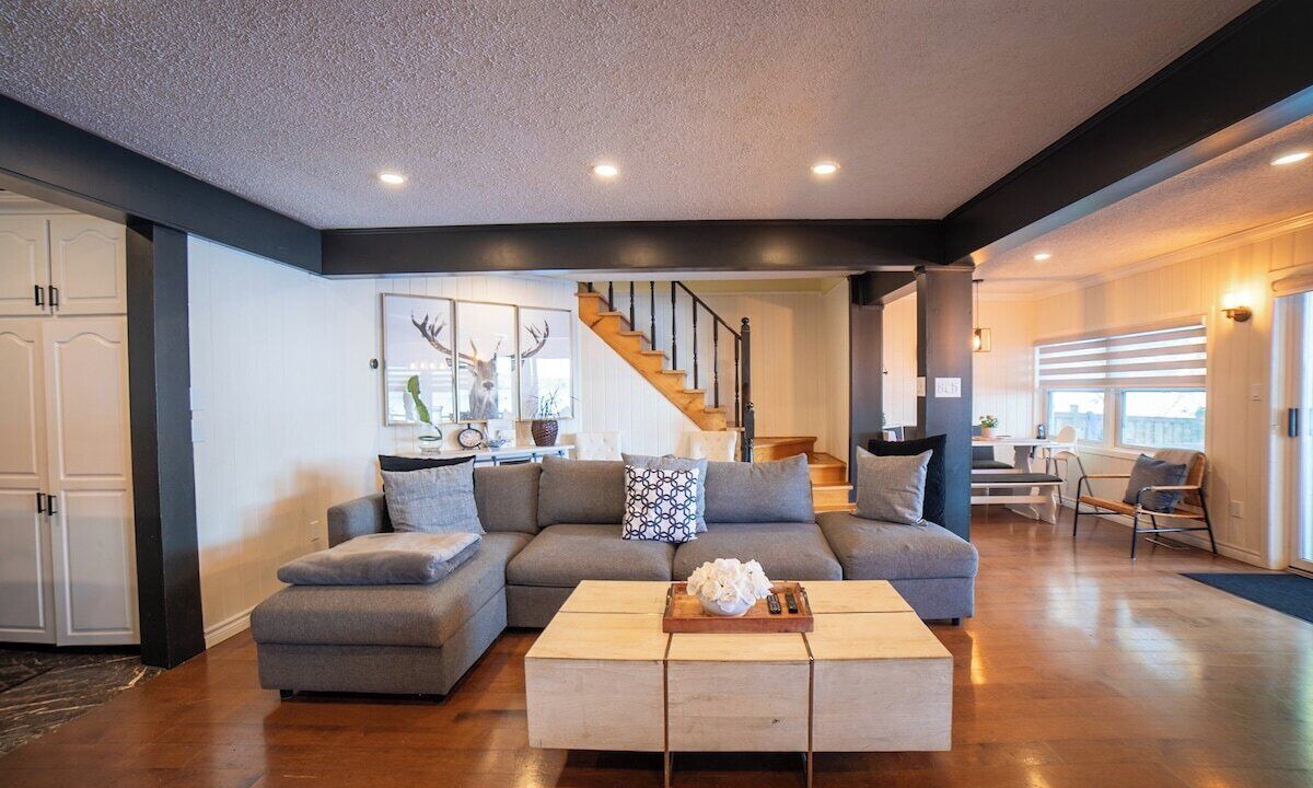 Photo of Livingroom in Algonquin Highlands