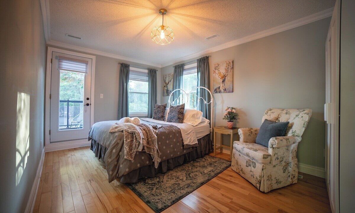 Photo of Bedroom in Algonquin Highlands