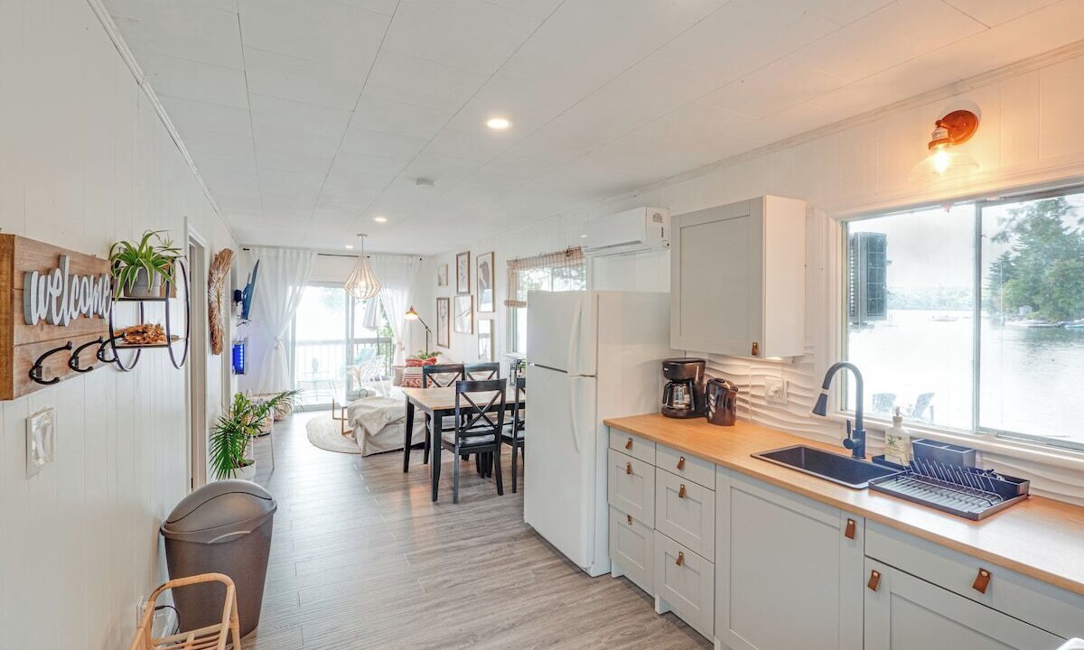 Photo of Kitchen in Algonquin Highlands