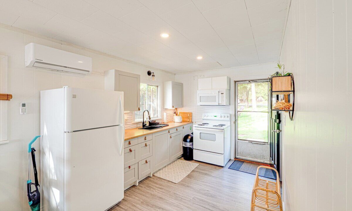 Photo of Kitchen in Algonquin Highlands