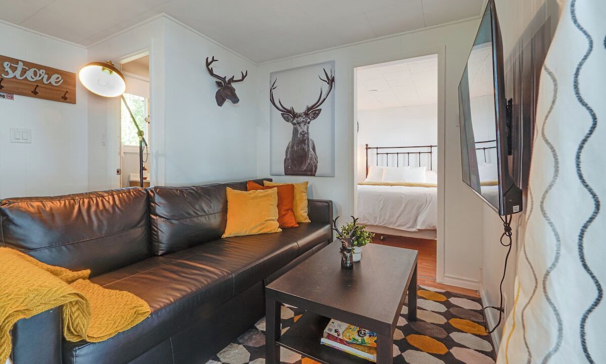 Photo of Bedroom in Algonquin Highlands