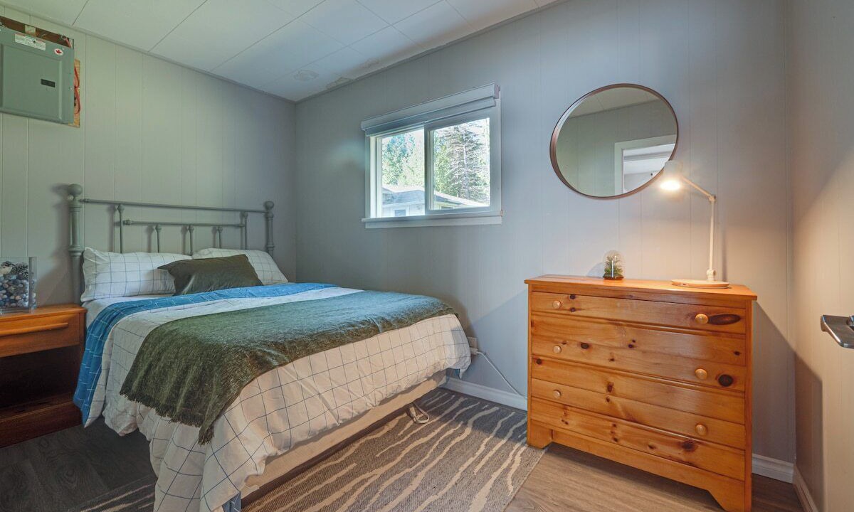Photo of Bedroom in Algonquin Highlands