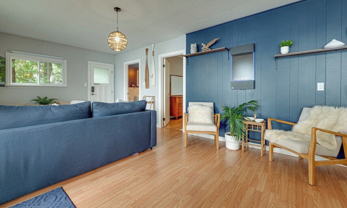 Photo of Livingroom in Algonquin Highlands