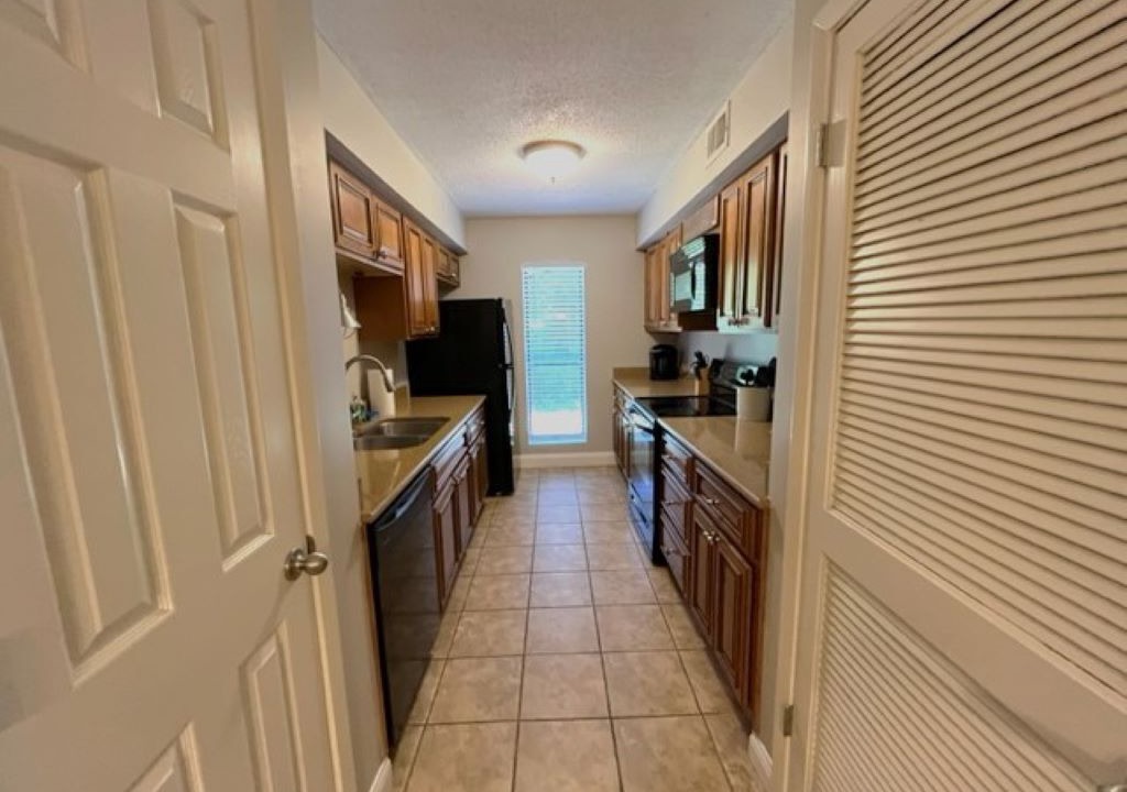 Photo of Kitchen in Saint Simons Heights