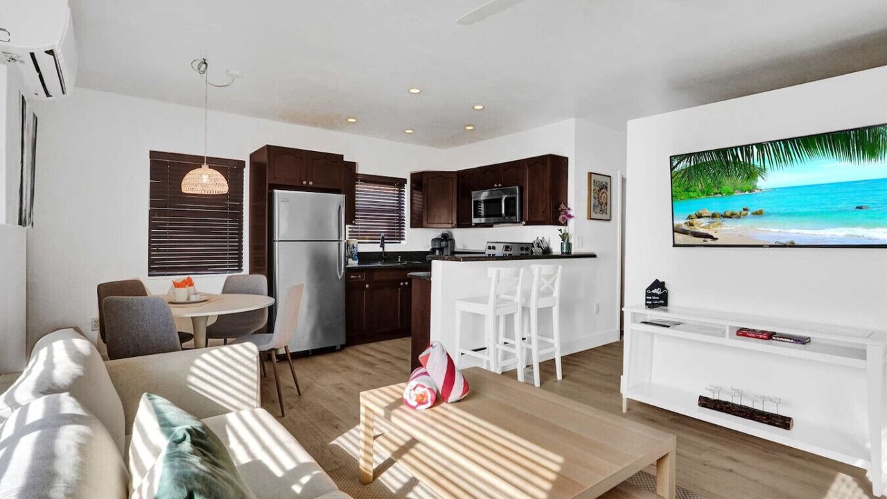 Photo of Livingroom in North Beach