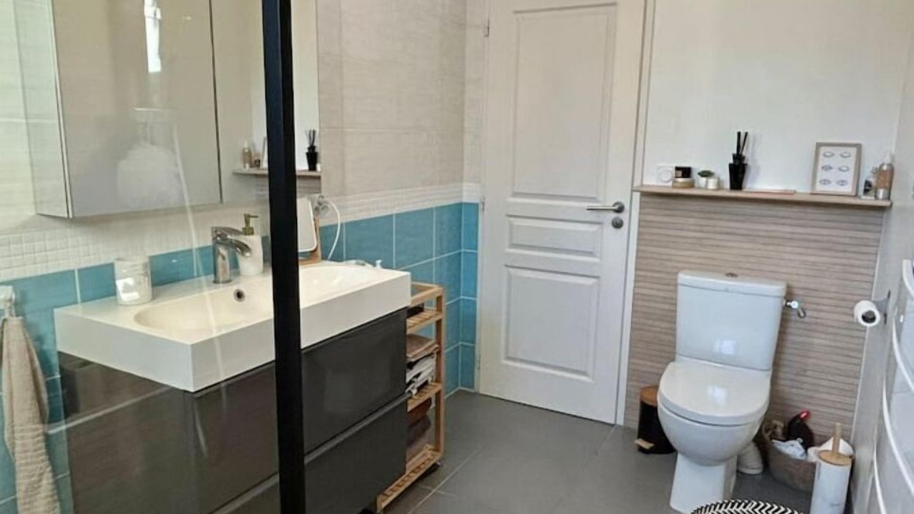 Photo of Bathroom in Cournonsec