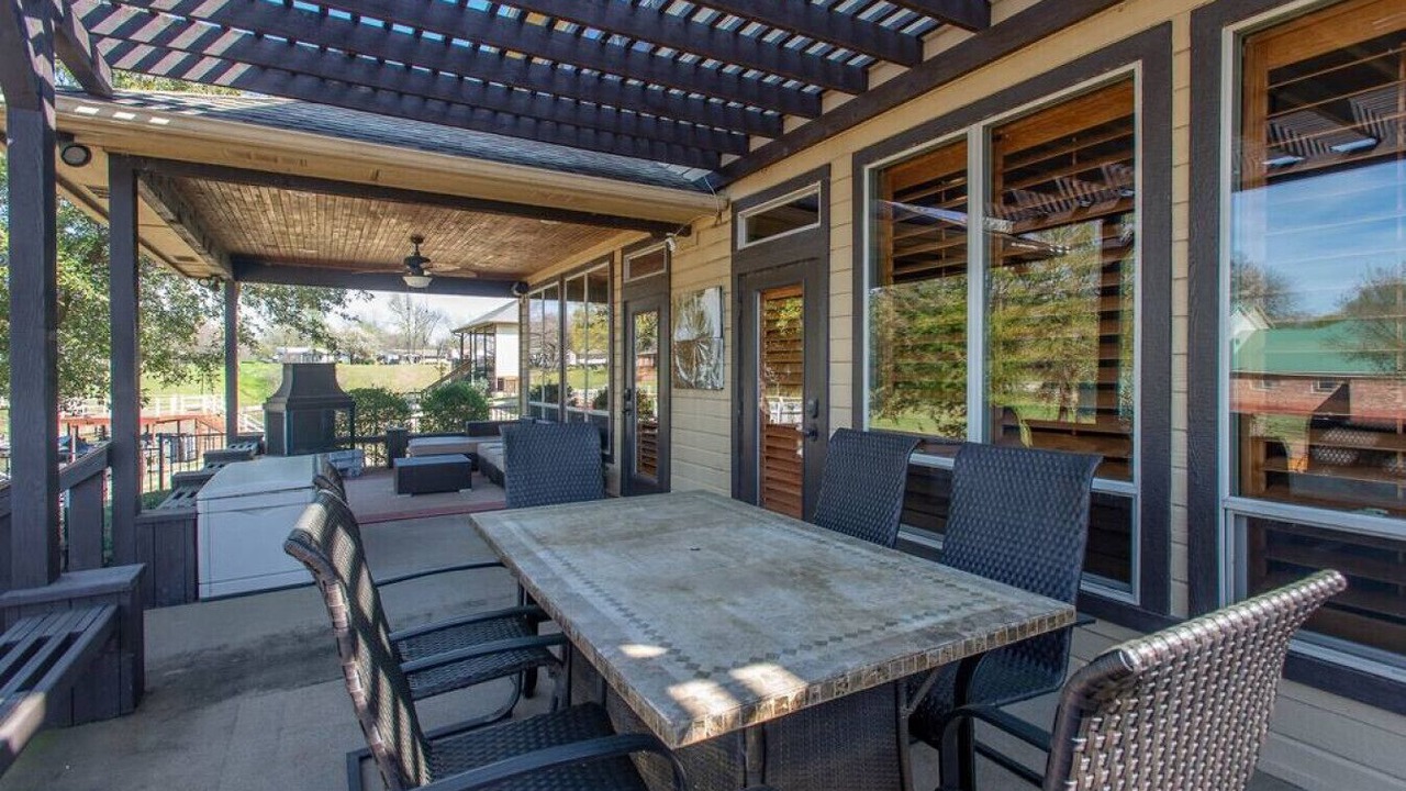 Photo of Outdoor in Carolyn Estates