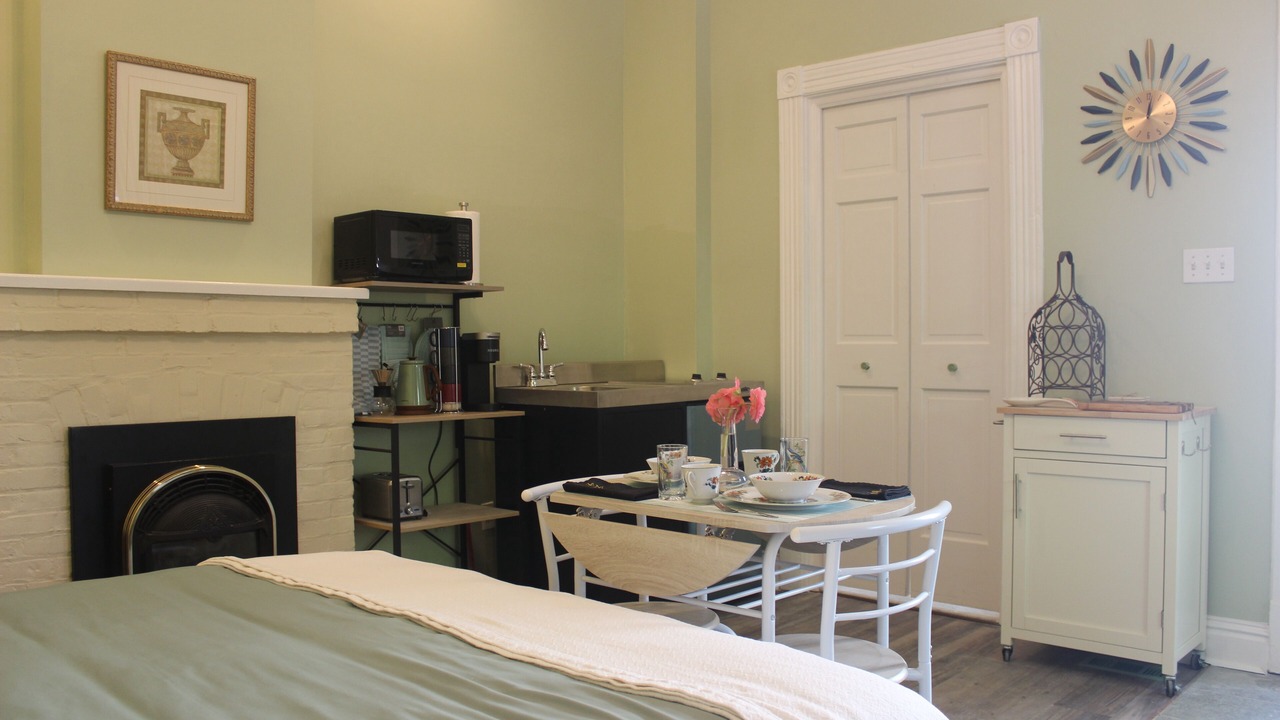 Photo of Bedroom in Lafayette Square