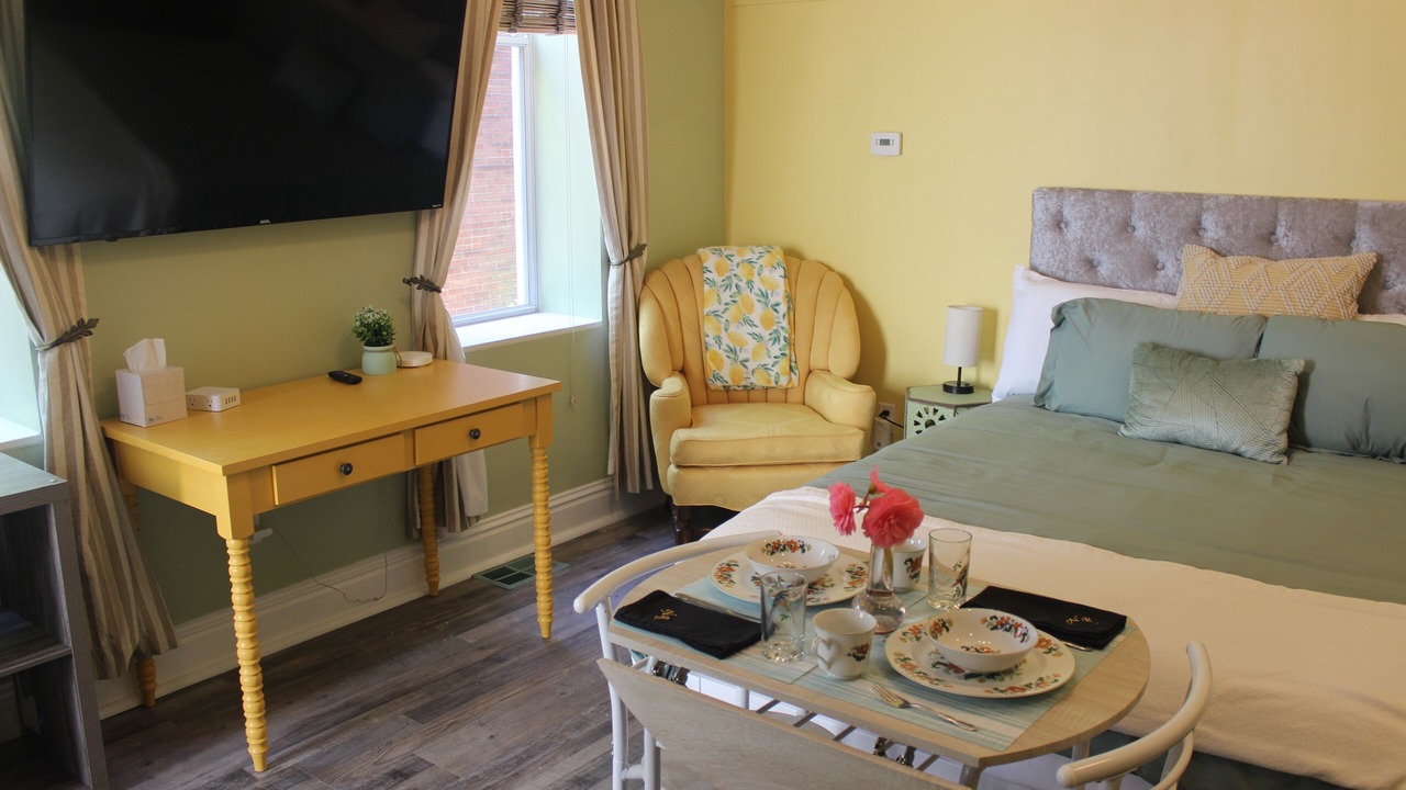Photo of Bedroom in Lafayette Square