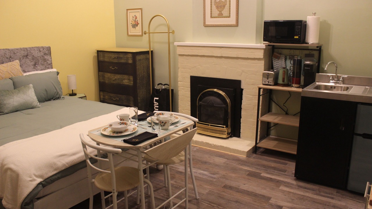 Photo of Bedroom in Lafayette Square