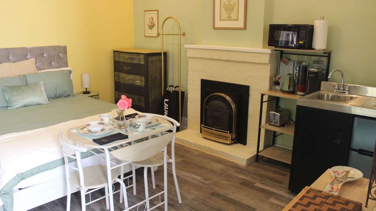 Photo of Bedroom in Lafayette Square