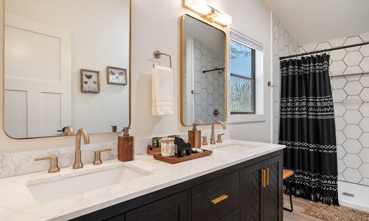 Photo of Bathroom in Desert View Village