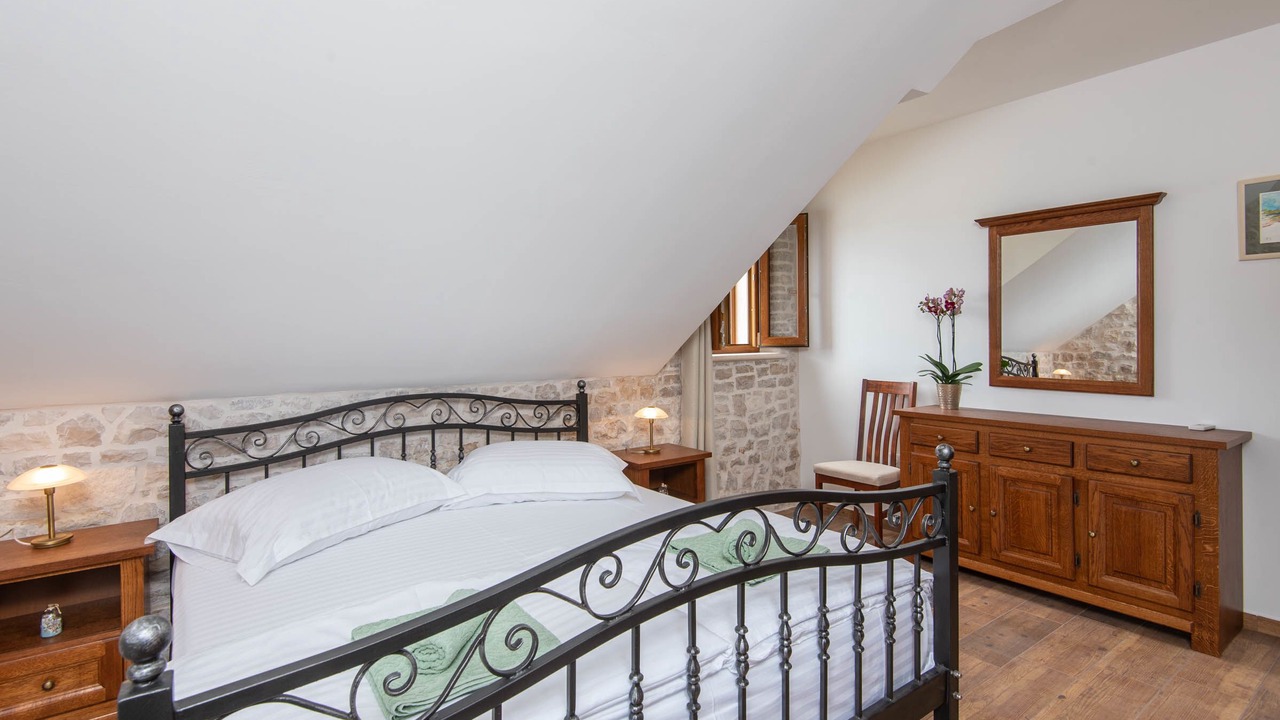 Photo of Bedroom in Loviste