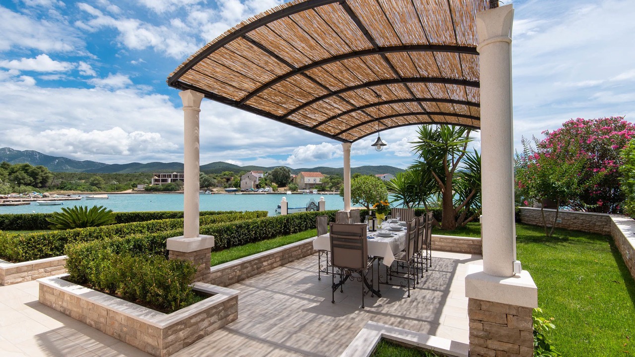 Photo of Outdoor in Loviste