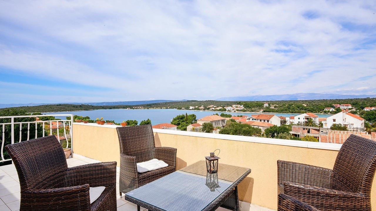 Photo of Patio Balcony in Loviste