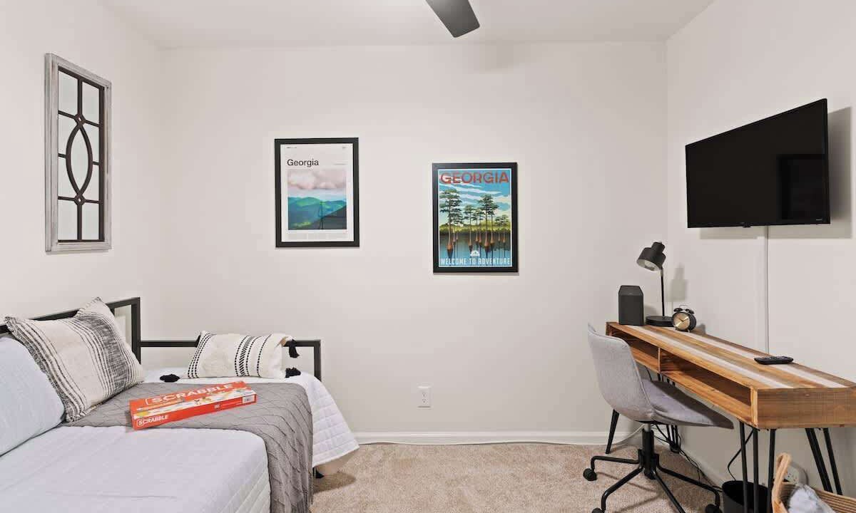 Photo of Bedroom in Country Club Estates