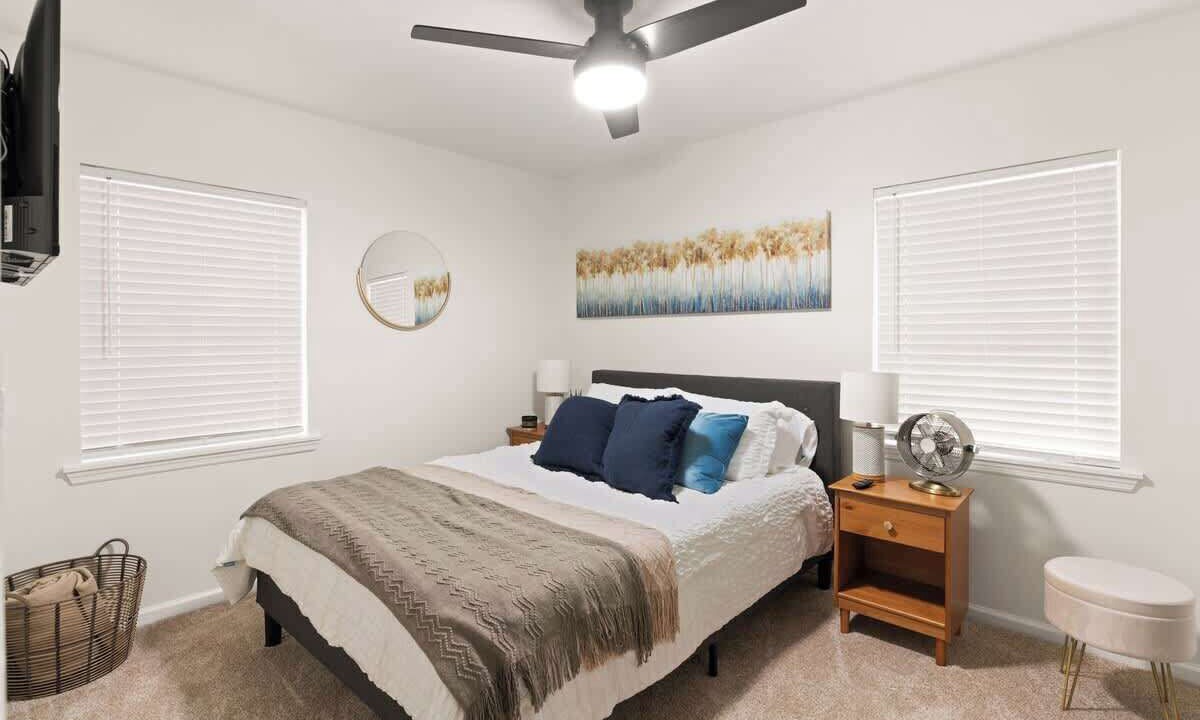 Photo of Bedroom in Country Club Estates