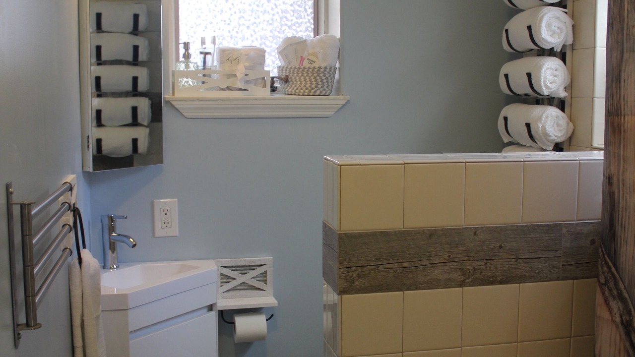 Photo of Bathroom in Lafayette Square