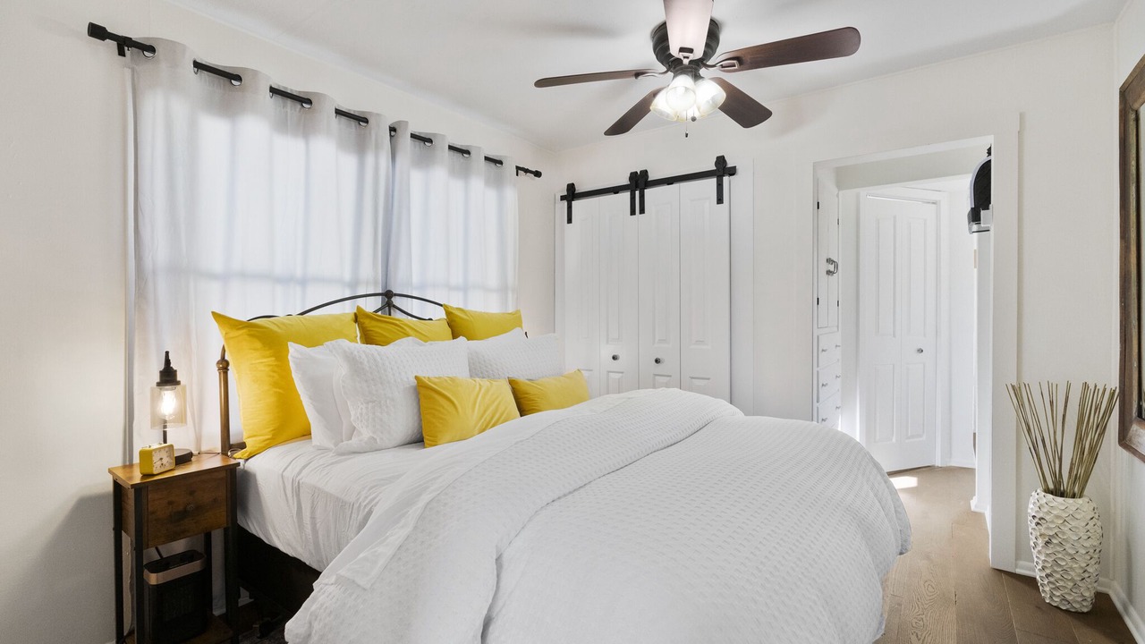 Photo of Bedroom in St. Helena