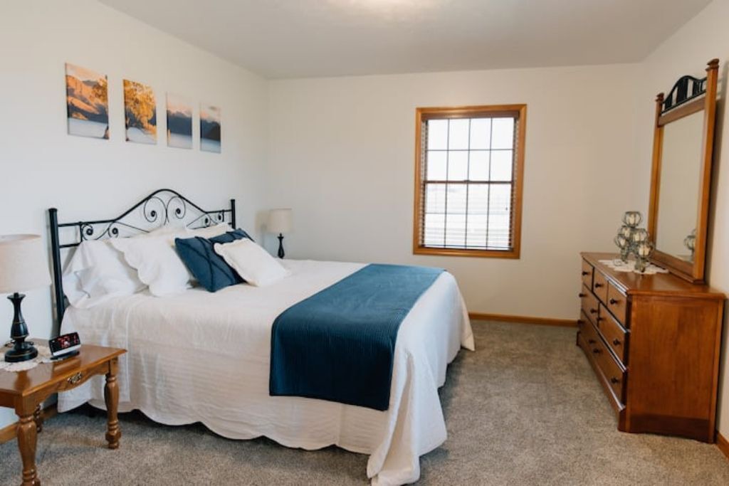 Photo of Bedroom in Nappanee