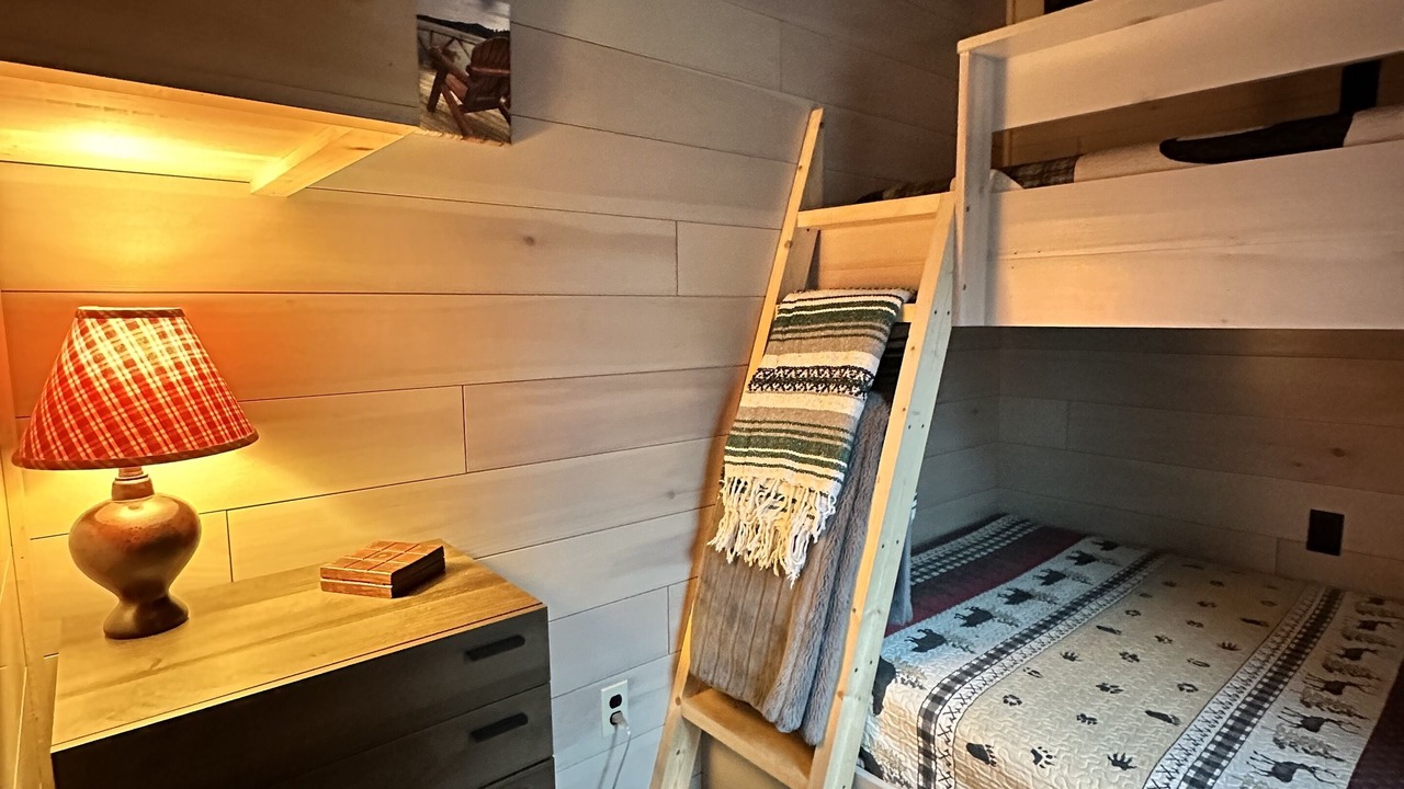 Photo of Bedroom in Town of Webb