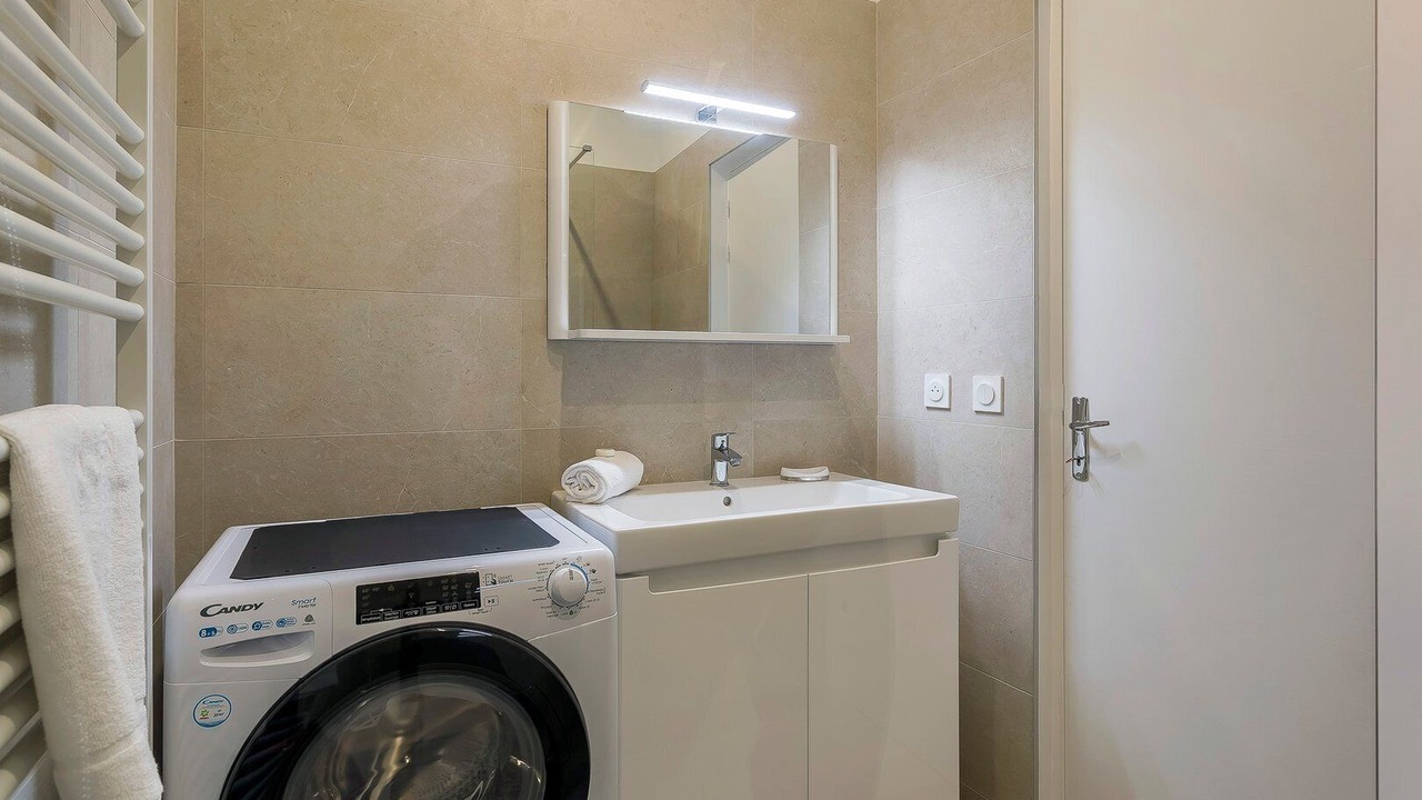 Photo of Bathroom in Carnot - Gailleton