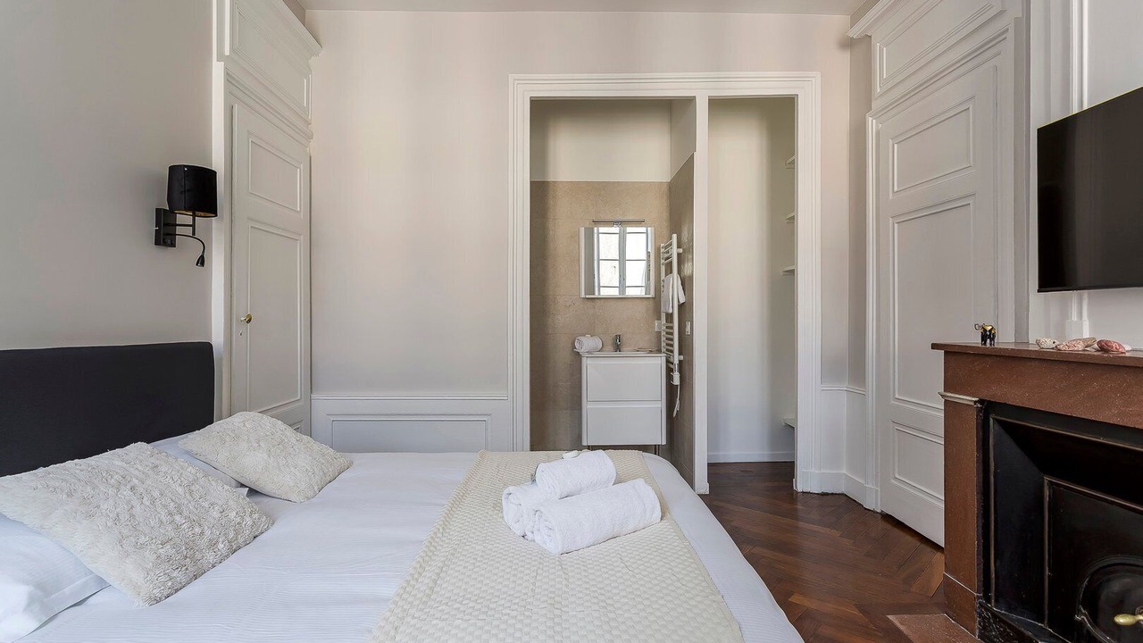 Photo of Bedroom in Carnot - Gailleton