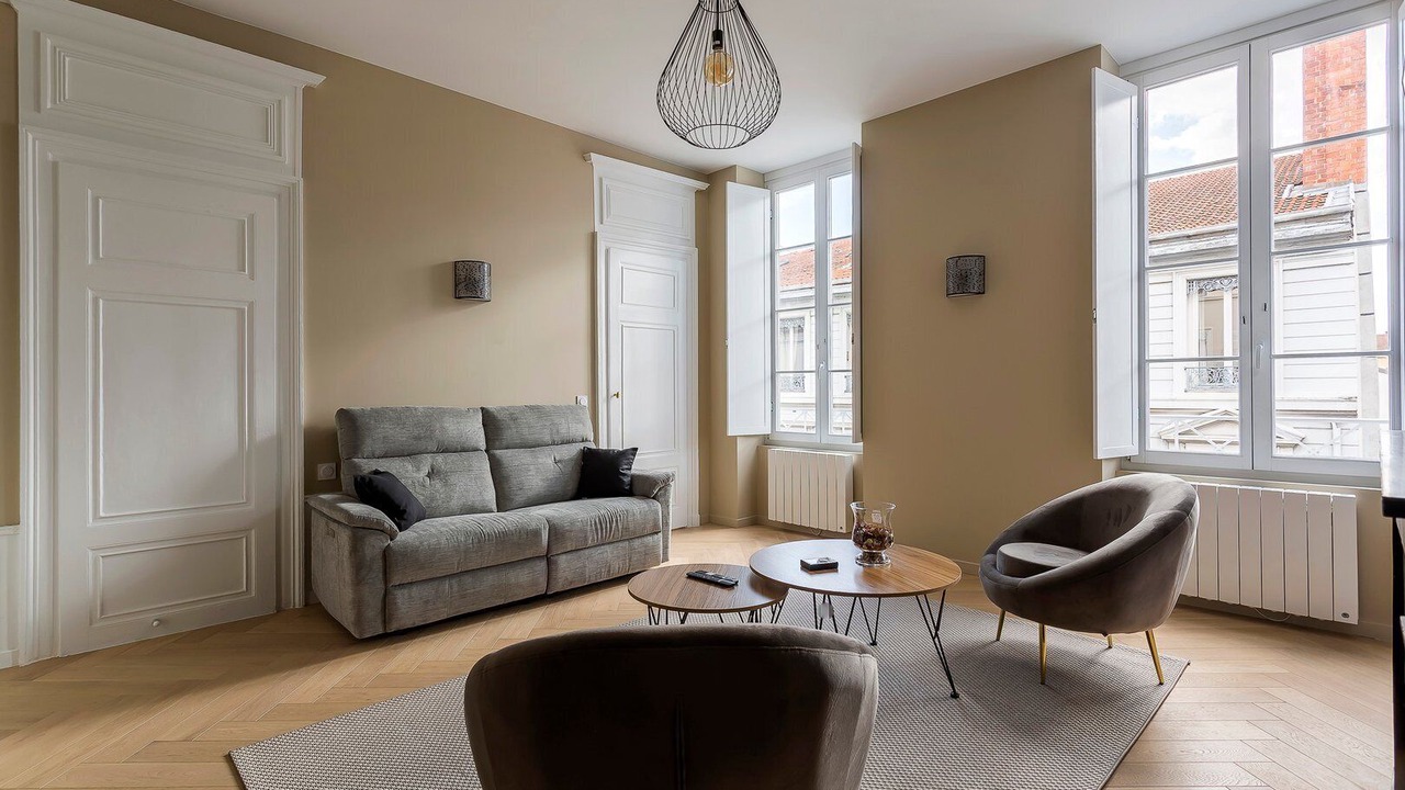 Photo of Livingroom in Carnot - Gailleton