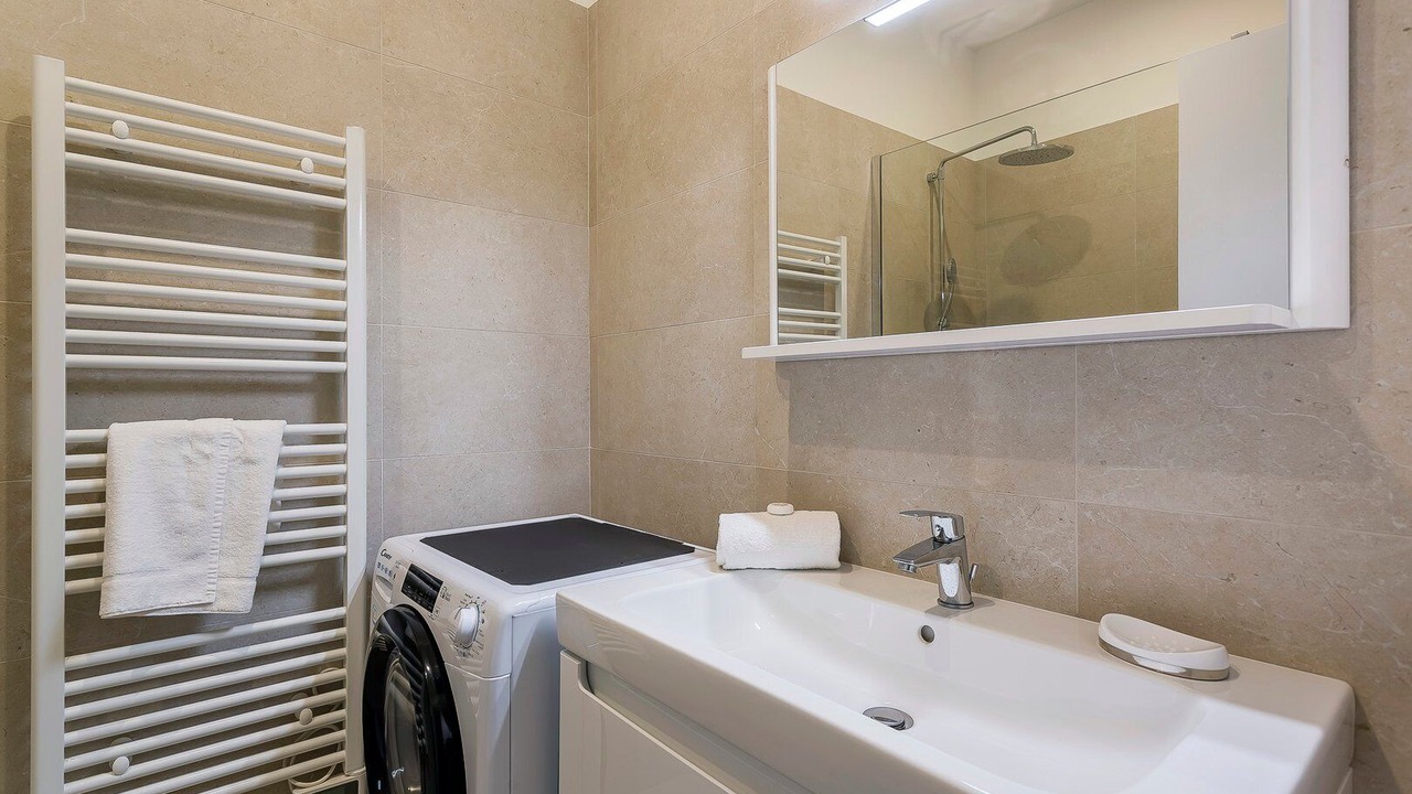 Photo of Bathroom in Carnot - Gailleton