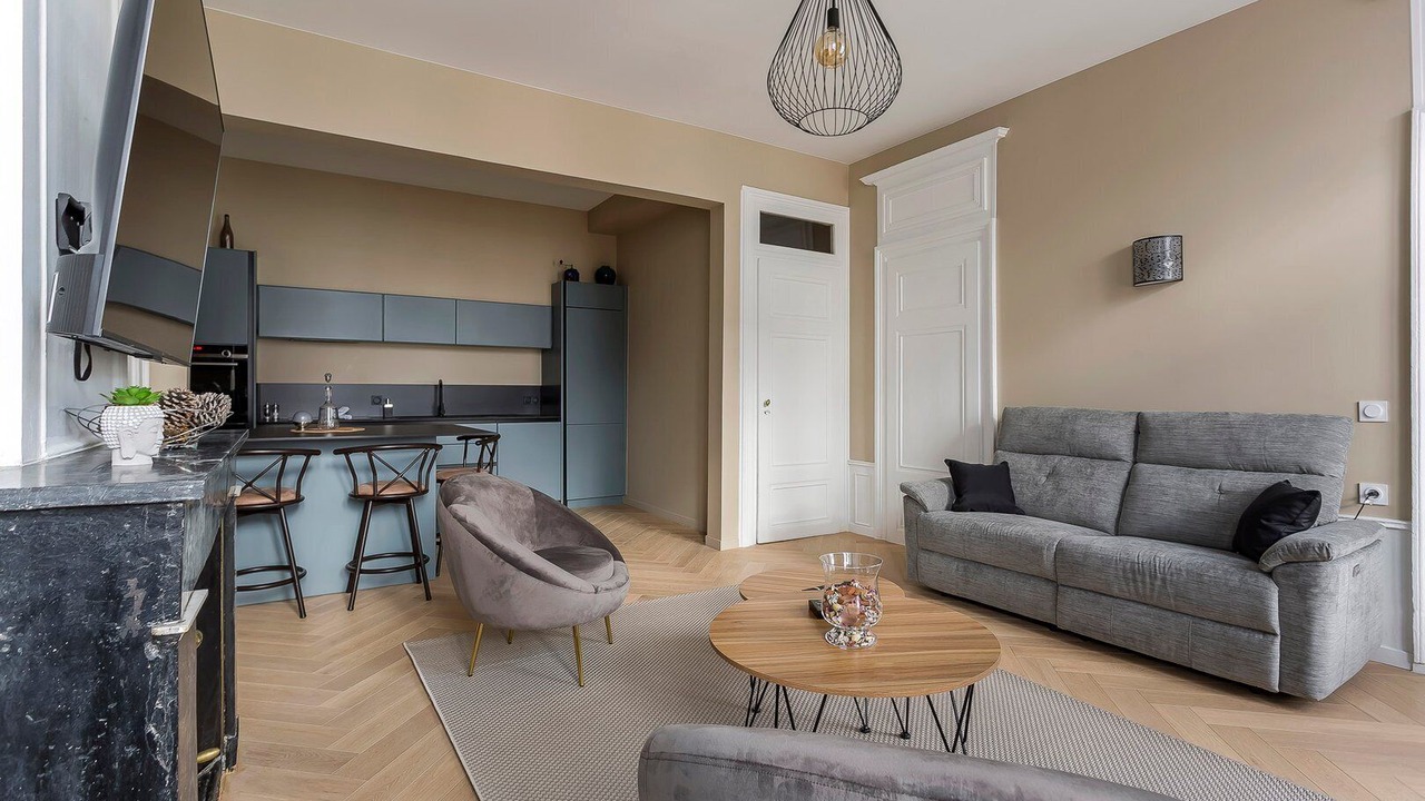 Photo of Livingroom in Carnot - Gailleton