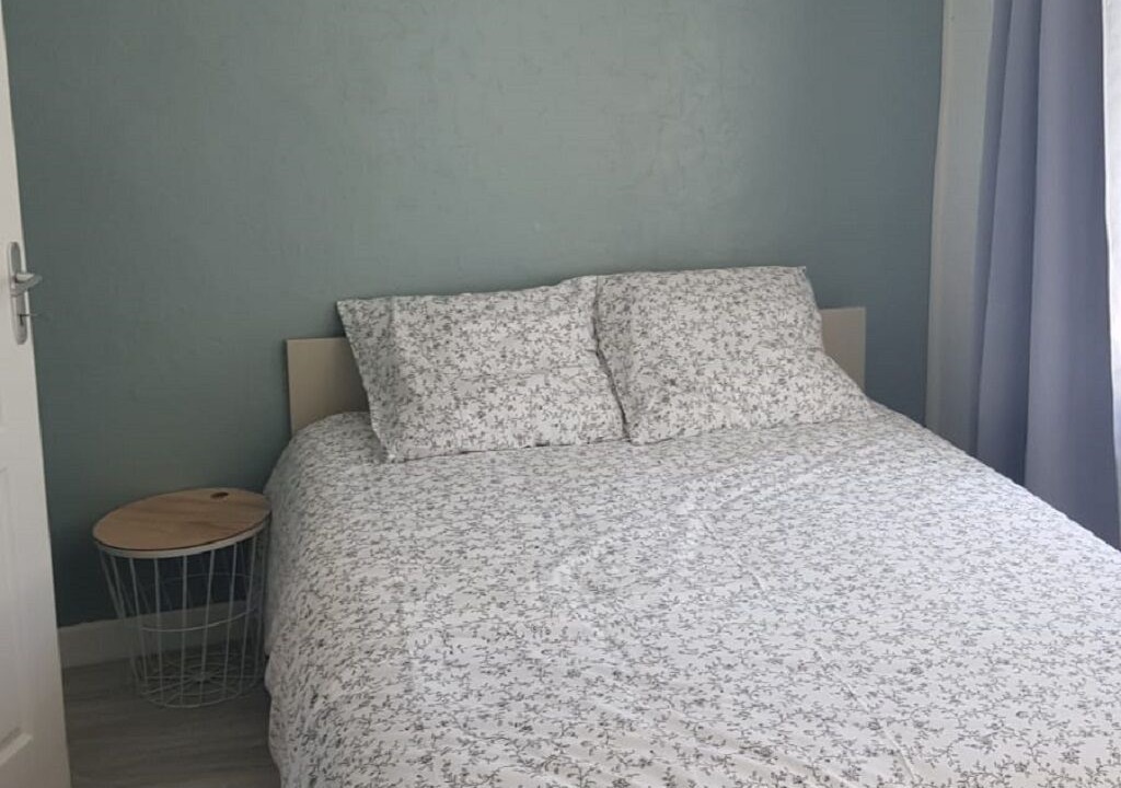 Photo of Bedroom in Saint-Remy-Sur-Durolle