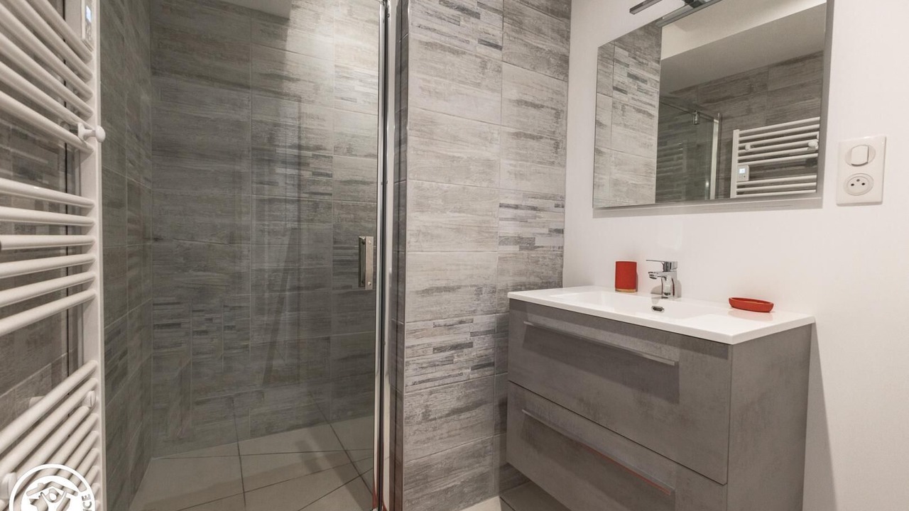 Photo of Bathroom in Orcines