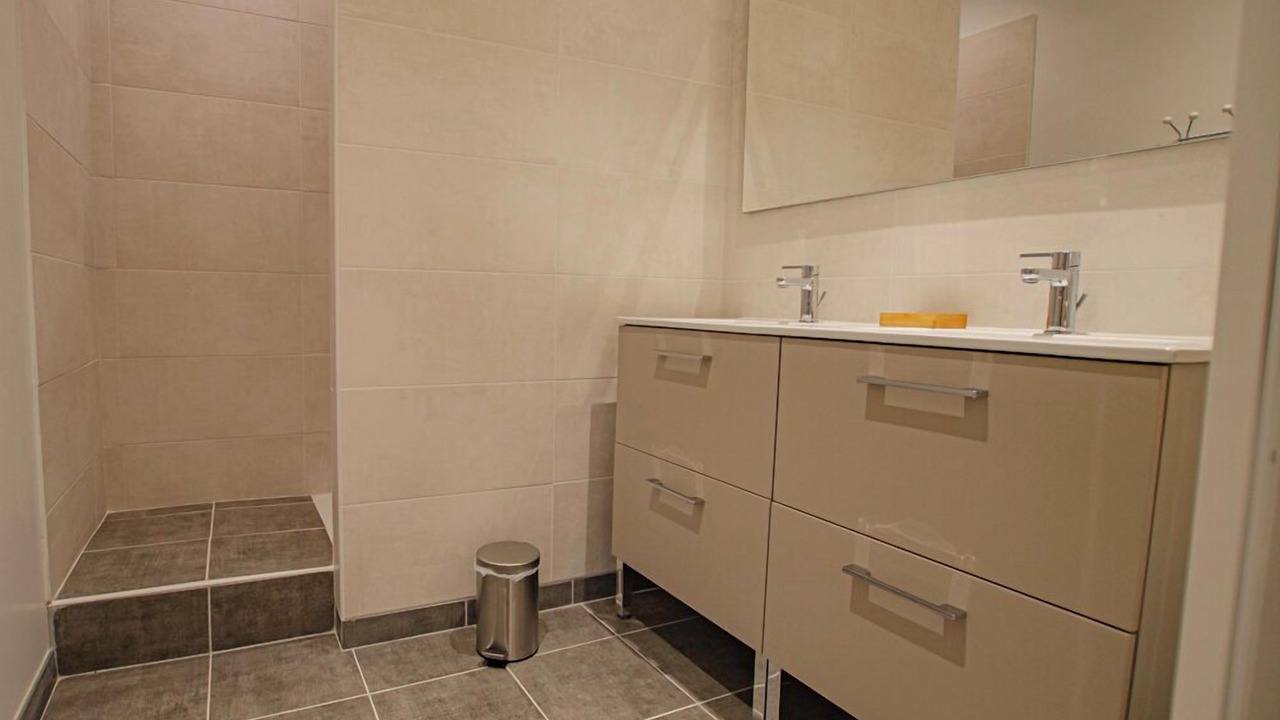 Photo of Bathroom in Jully-sur-Sarce