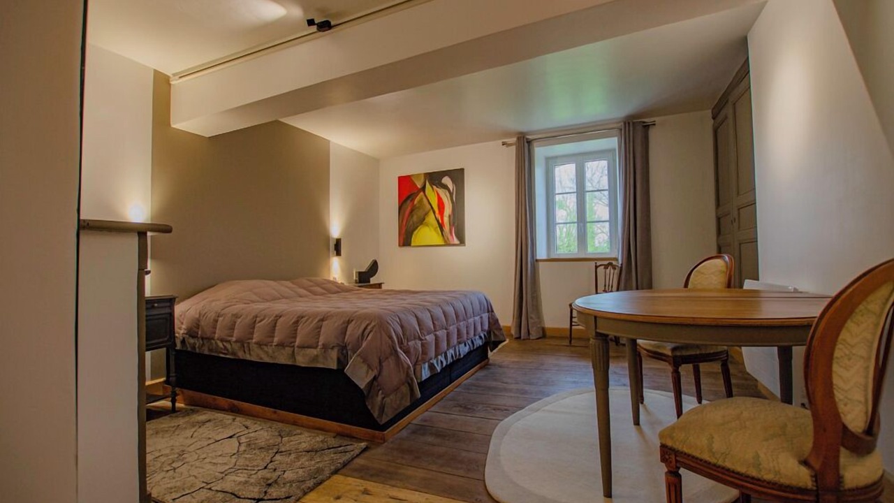 Photo of Bedroom in Jully-sur-Sarce