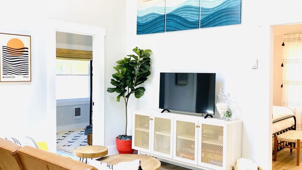 Photo of Livingroom in Jamestown Shores