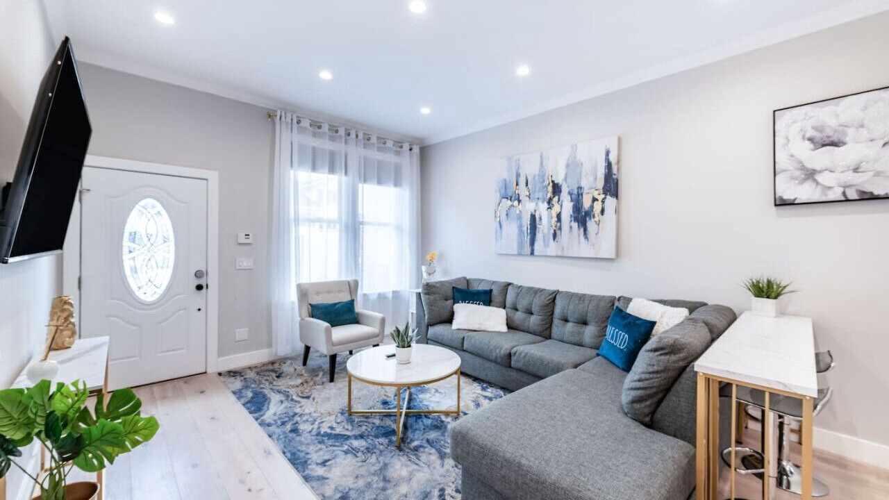 Photo of Livingroom in Bayview