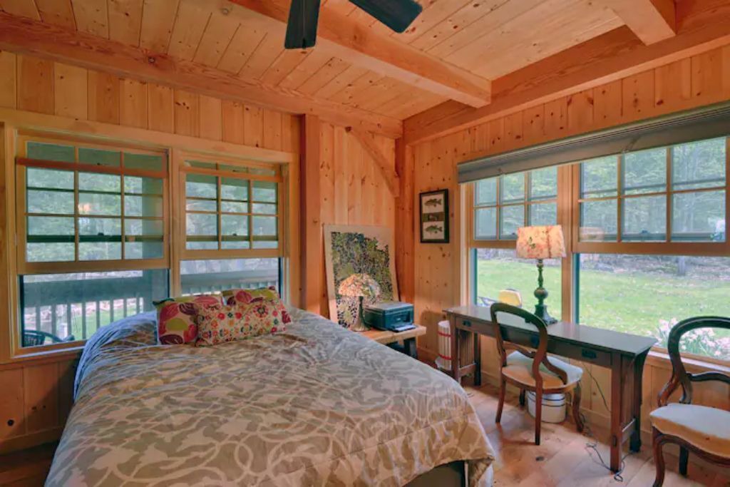 Photo of Bedroom in Brier Hill