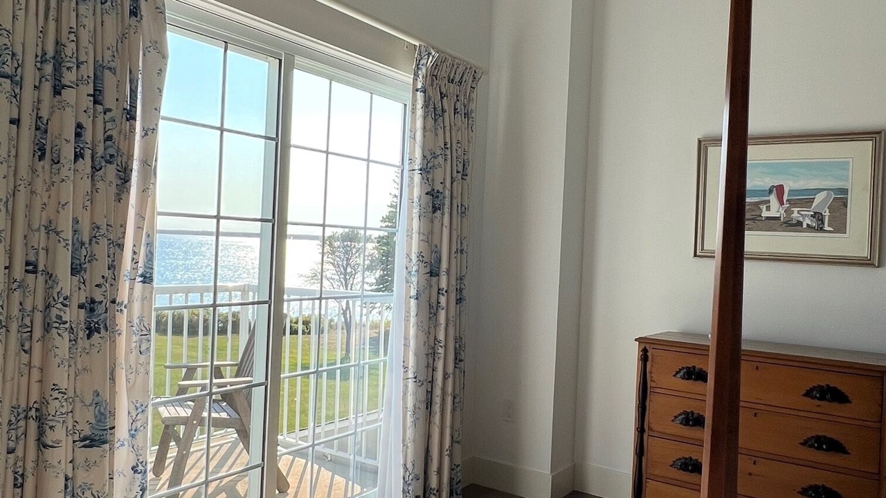 Photo of Patio Balcony in Little Pond