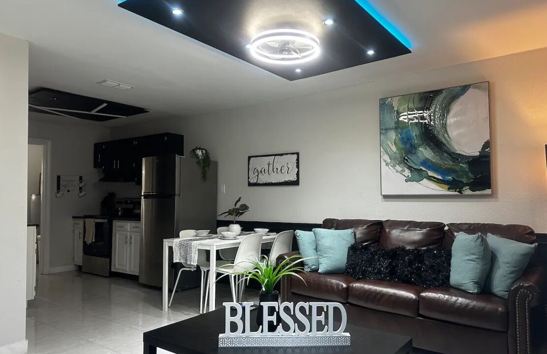 Photo of Livingroom in Eagle Pass