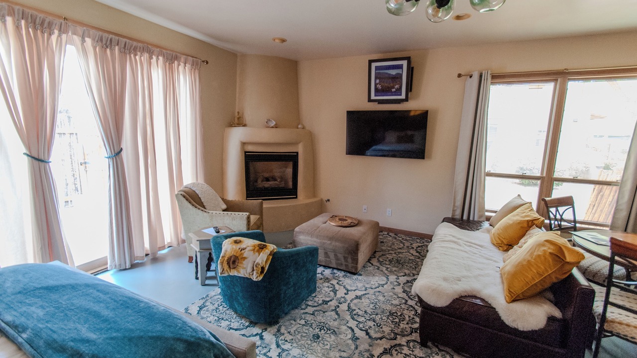 Photo of Bedroom in Los Ranchos de Albuquerque